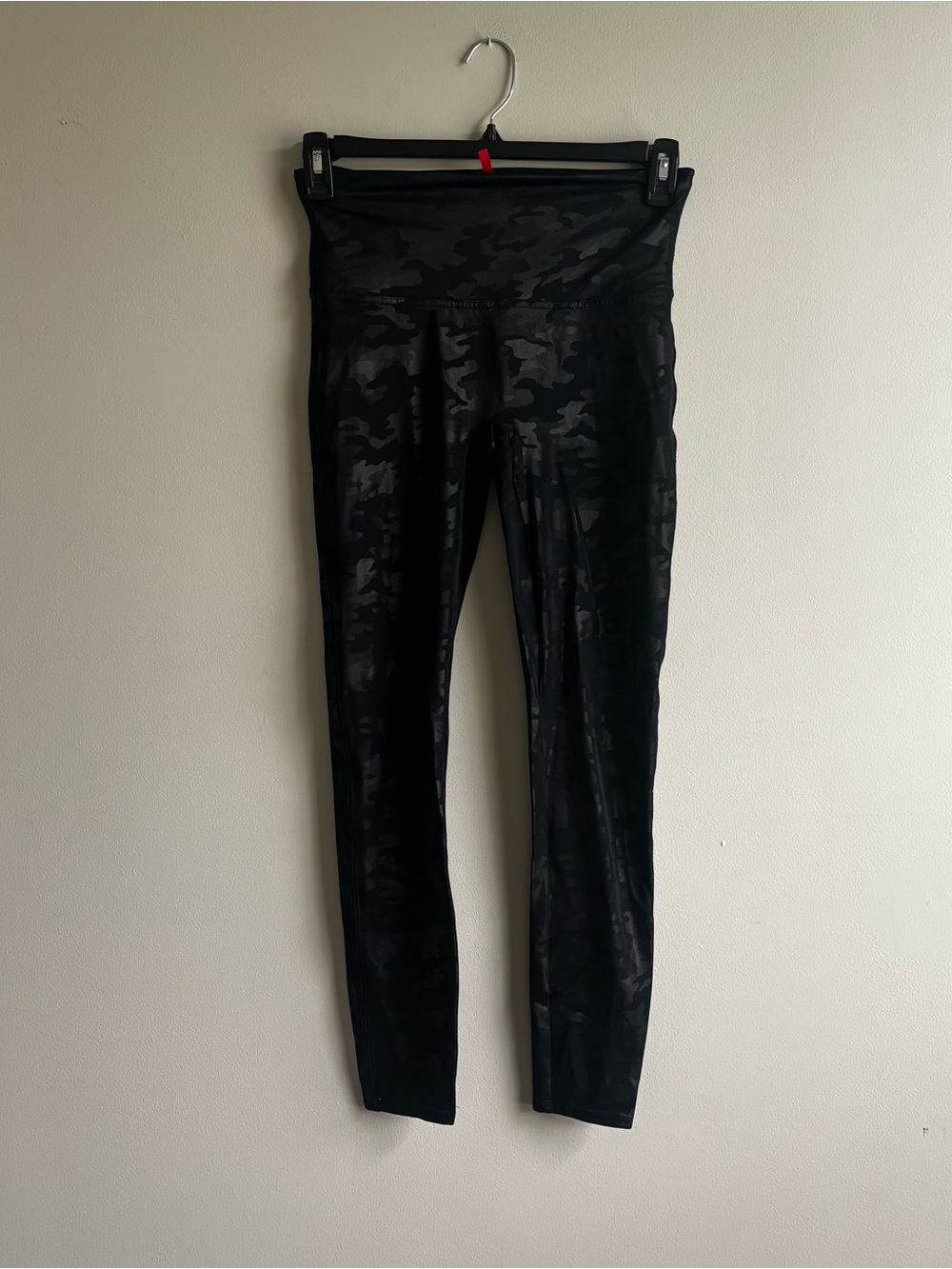 SPANX Black Camo High-Waist Leggings with Red Brand Tag